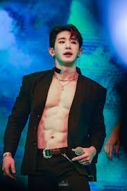 It's not by doing crunches, that's for sure. Everbloomingwh On Twitter Monsta X Monsta X Wonho Wonho Abs