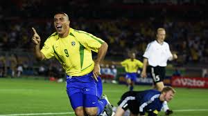La selección de fútbol de brasil fue uno de los 32 equipos que participaron en la copa mundial de fútbol de 2002, realizada en corea del sur y japón conjuntamente. Copa Mundial De La Fifa 2002 Noticias Worldcupathome El Brasil De Ronaldo Gana Su 5Âª Estrella Fifa Com