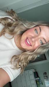 Holly Crowther's Instagram, Twitter & Facebook