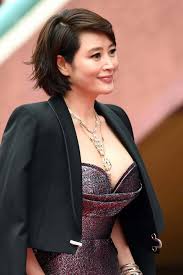 배우 김혜수 어머니, 털어놓은 빚만 13억 5천만원 피해자 혜수 엄마라기에 빌려줘.8년째 못 받아 다수 피해자 중 현역 여당 국회의원까지 포함 근거 확인 안된 사업들 시도로 추가 피해 우려 배우 김혜수 측. ê¹€í˜œìˆ˜ ë‚˜ì´ ì—„ë§ˆë¹š
