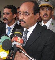 الرئيس محمد ولد عبد العزيز في بداية مؤتمر صحفي. Ù…Ø­Ù…Ø¯ ÙˆÙ„Ø¯ Ø¹Ø¨Ø¯ Ø§Ù„Ø¹Ø²ÙŠØ² ÙˆÙŠÙƒÙŠØ¨ÙŠØ¯ÙŠØ§