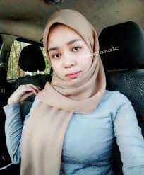 Gambar Mungkin Berisi 1 Orang Selfie Dan Dekat Muslim Women Hijab Muslim Girls Muslim Women