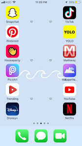 Cute Ways To Organize Your Apps In 2020 Iphone Organization Phone Organization App