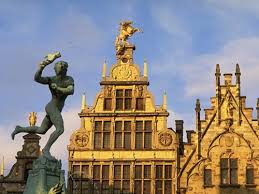 Το βέλγιο, τυπικά βασίλειο του βελγίου είναι χώρα στη βορειοδυτική ευρώπη που συνορεύει με την ολλανδία, τη γερμανία, το λουξεμβούργο και τη γαλλία. Belgio Mobile Version