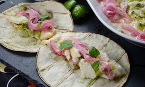 Quick pickled onions for fish tacos. Pescado Con Vino Fish With White Wine
