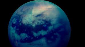 Saturn S Moon Titan Is Covered In Earth Like Lakes Futurism Saturns Moons Cassini Spacecraft Saturn