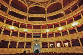 File:Triest Teatro Verdi innen.jpg - Wikipedia