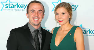 He started his acting career performing the role of tiny tim in a christmas carol for three years. Frankie Muniz Ties The Knot With Longtime Love Paige Price Frankie Muniz Married Paige Price Wedding Just Jared Jr