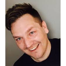 Tom Scudder's Instagram, Twitter & Facebook