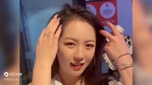 让公司领导做我一晚上女朋友是种什么样的体验呢～