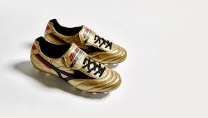 Limited Edition Mizuno Morelia Ii Md With Gold And Black Color Football Boots Soccer Boots Mizuno
