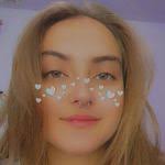 Desiree Nunn's Instagram, Twitter & Facebook