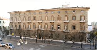 Gli alunni delle classi 4l e 5b, in attività di pcto. Visita L Accademia