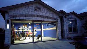 The breezy living garage screen system is a fully retractable screen door for your garage that works in conjunction with your existing garage door. Project Gallery Garage Screen San Marcos Austin Garage Screen San Antonio Garage Screens Motorized Garage Screens Breezy Garage Screens