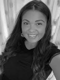 Amber Hettinger's Instagram, Twitter & Facebook