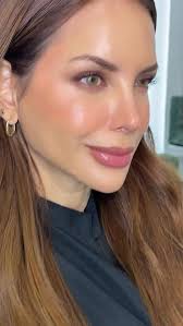 Retoque de color en manos de mi bella @carolinaguirre32 , Si quieren saber  qué color, ella sabe ❤️