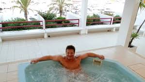 Complete herman jose 2017 biography. Herman Jose Consummate Comedian Cool Guy Portugal Confidential