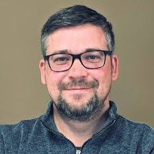 Ryan Bowe's Instagram, Twitter & Facebook