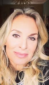 Beställ en personlig video från Jay Aston