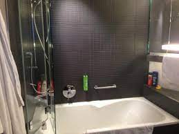 Fm büromöbel niederlassung hamburg hamburg. Badewanne Aufnahme Von Movenpick Hotel Hamburg Tripadvisor