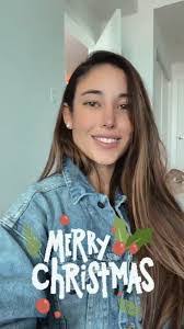 Amanda Cornwell's Instagram, Twitter & Facebook