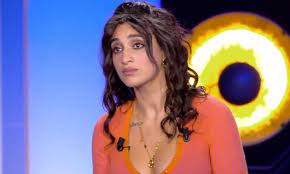 Camélia jordana habite à paris et s'épanouit totalement, avec ou sans compagnon. Camelia Jordana Suggests To Christophe Castaner To Debate Live World Today News