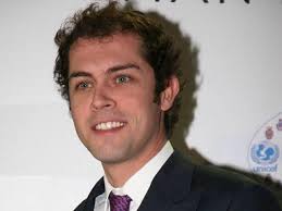 Even when romantic or classic. Raffaello Tonon Eta Altezza Fidanzata Dieta Intervento Vita Privata
