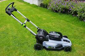 Ego power plus raggiunge la potenza di un motore a scoppio, senza rumore, fastidi ed emissioni di gas. Ego Lm2122e Sp Cordless Lawnmower Review Trusted Reviews