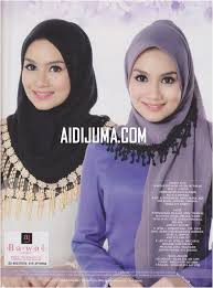 Ada warna putih, kuning, hijau, merah dan biru. Blog Kak Aya March 2012