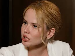 Adriano Menezes autografa hoje livro de poemas 'Via Expressa'