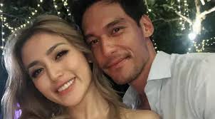 Jessica Iskandar Puji Richard Kyle Setinggi Langit