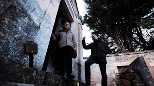 Elle peut couvrir tout l'espace de la concession ou juste une partie. Monuments Funeraires D Occasion A Vendre