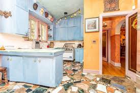 4 old houses with charming kitchens