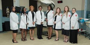 Pinning Ceremony Held for Surgical Technology Graduates