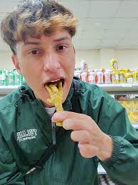 Freddy Carrillo (@freyamando)