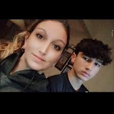 S Stanford University Interview 90% were eliminated A couple has 3 sons.  has 1 wife 1 sister. Every sons 1 1 son : How many people in this family?