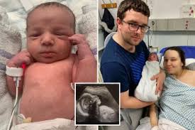 Absolutely perfect' newborn baby died from missed 'hole in the heart' after  mum spotted her eyelid twitching