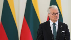 Lituanie : le président et la première ministre conduits aux abris après une alerte au drone, l’aéroport de Vilnius fermé