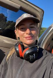 Hi everyone, just want to ask if anykne know a good book for herbal remedy  that I can buy in NZ? Nb : picture just for attention.