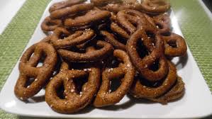Knabber Brezeln Rezept Mit Bild Rezept Brezel Rezept Brezel Lebensmittel Essen