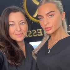 Stacey Hardcastle's Instagram, Twitter & Facebook