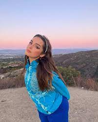 Ticktok star addison rae's car collection. Addison Rae In 2021 Famous Girls Girl Addison