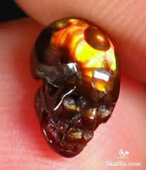 Tiny Fire Agate Skull One Of The Only Carved Examples Of Fire Agate I Ve Ever Seen Crystal Skull Fire Agate Agate Crystal