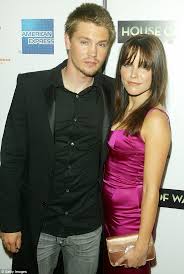 He became engaged to australian actress, alexandra park on september 7, 2020. Sophia Bush Admits That She Dated A Couple Of The Wrong Guys Daily Mail Online