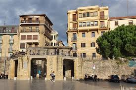 An den zahlreichen trinkwasserbrunnen auf dem markt kann man sich erfrischen und einen schluck wasser zu sich nehmen. Ein Tag In San Sebastian Was Kann Man 2021 Machen