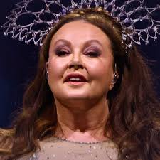 Some press photos from Sarah Brightman's show in Mexico City last night  sarahbrightman #achristmassymphony #mexico