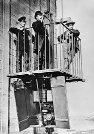 1880 Erster Fahrstuhl Präsentiert In Mannheim: Kurpfälzer Meile Der  Innovationen