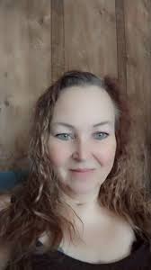 Hi ladies, tell me a little about yourself