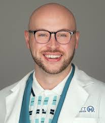 Kenneth Snell's Instagram, Twitter & Facebook