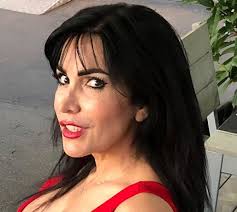 Care amiche di segretodonna, durante l'ultima puntata del grande fratello vip, è stata eliminata giulia salemi. Chi E Fariba Tehrani